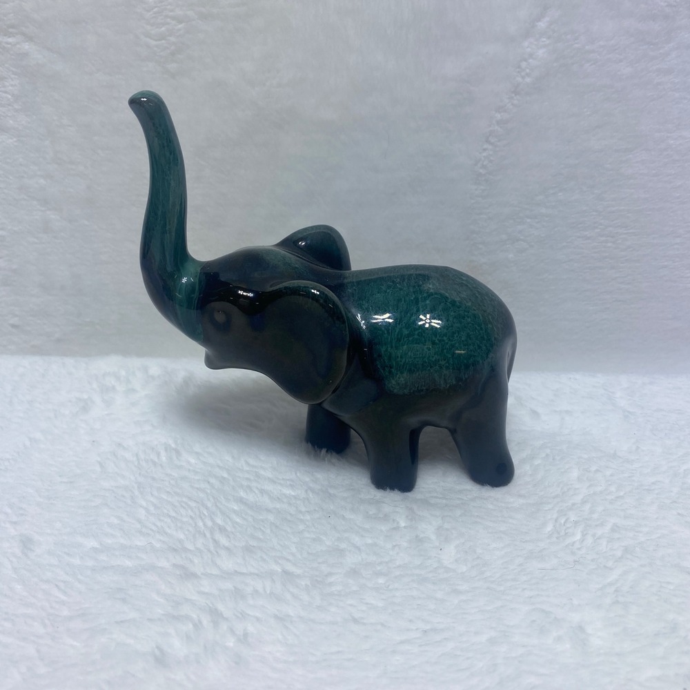 Vintage Blue Mountain Pottery Ceramic Elephant‎ Figurine Teal & Black